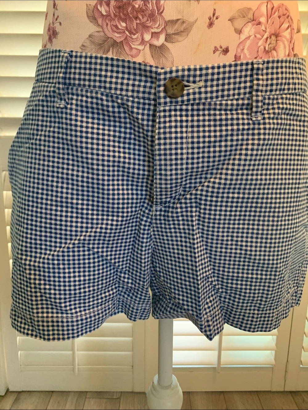 Old Navy Blue Gingham Flat Front Women's Shorts